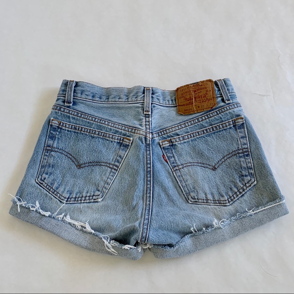 Vintage 501 Levi’s High Rise Mom Shorts